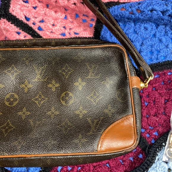 🛑SOLD🛑🎉HOST PICK🎉Beautiful Authentic (SL0942) Louis Vuitton Marley Dragonne - Picture 14 of 16